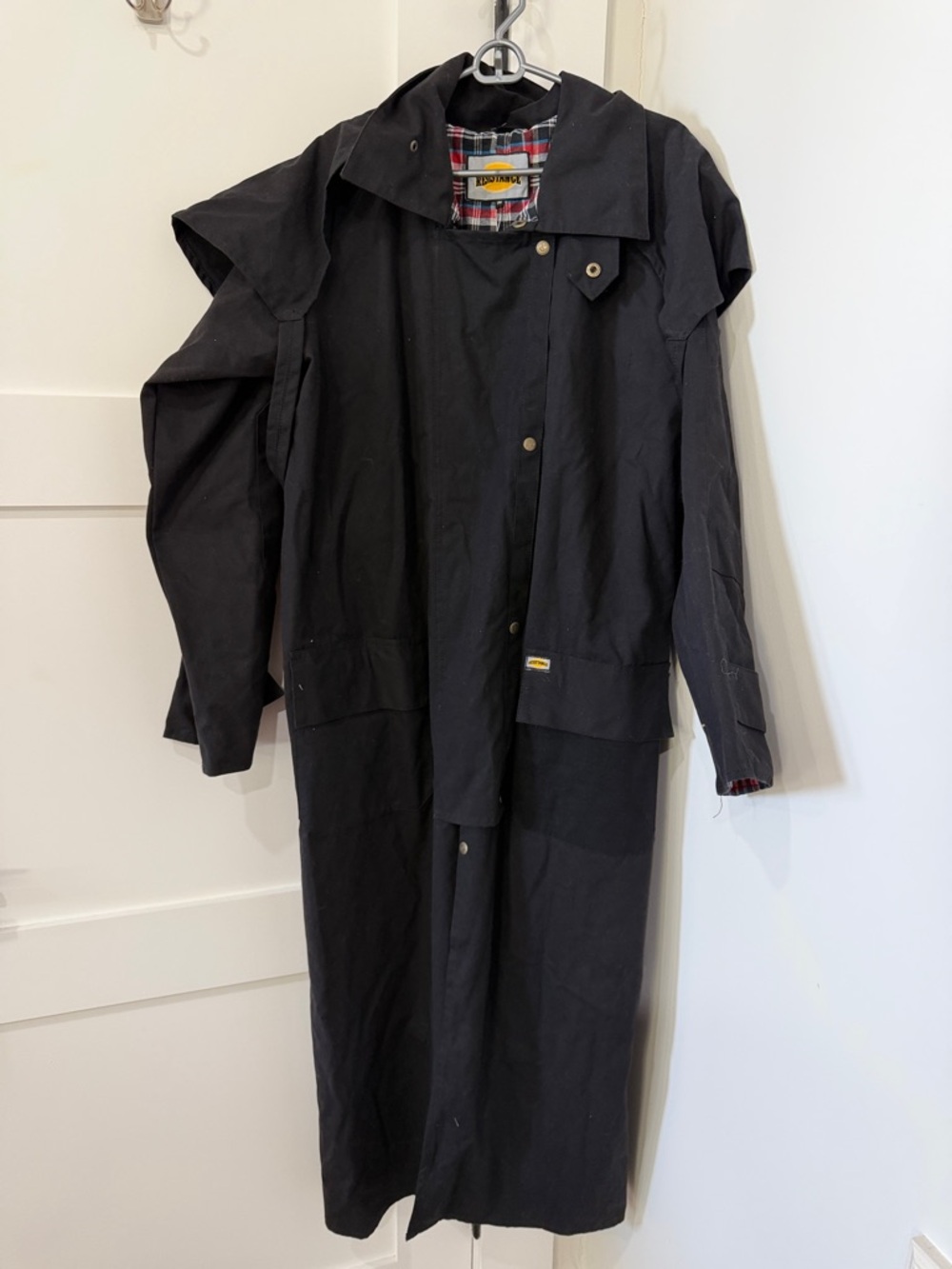 Men’s Black Trench Coat with Red Plaid Lining Medium NWT - Picture 4 of 10